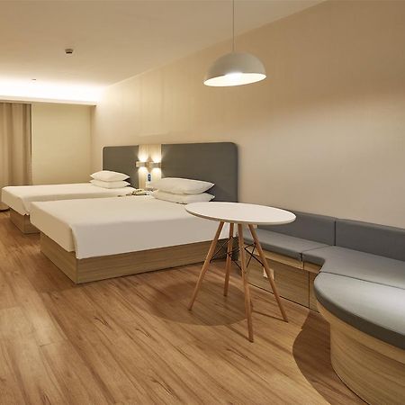 Hanting Hotel Shanghai Pudong Airport Zhuqiao Exterior photo