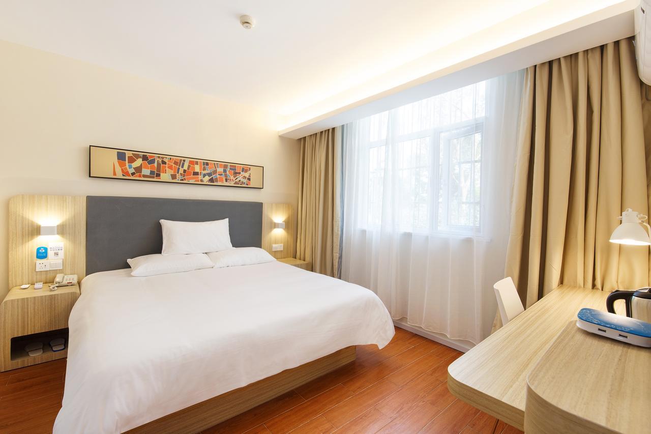 Hanting Hotel Shanghai Pudong Airport Zhuqiao Exterior photo
