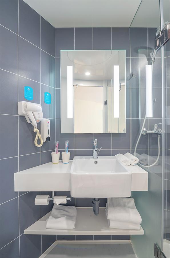 Hanting Hotel Shanghai Pudong Airport Zhuqiao Exterior photo