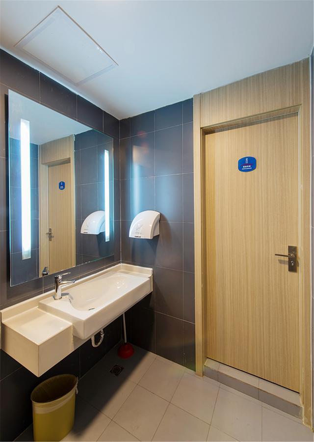Hanting Hotel Shanghai Pudong Airport Zhuqiao Exterior photo