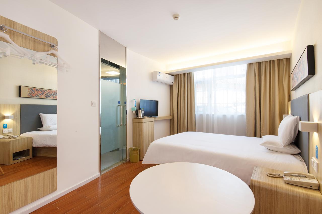 Hanting Hotel Shanghai Pudong Airport Zhuqiao Exterior photo