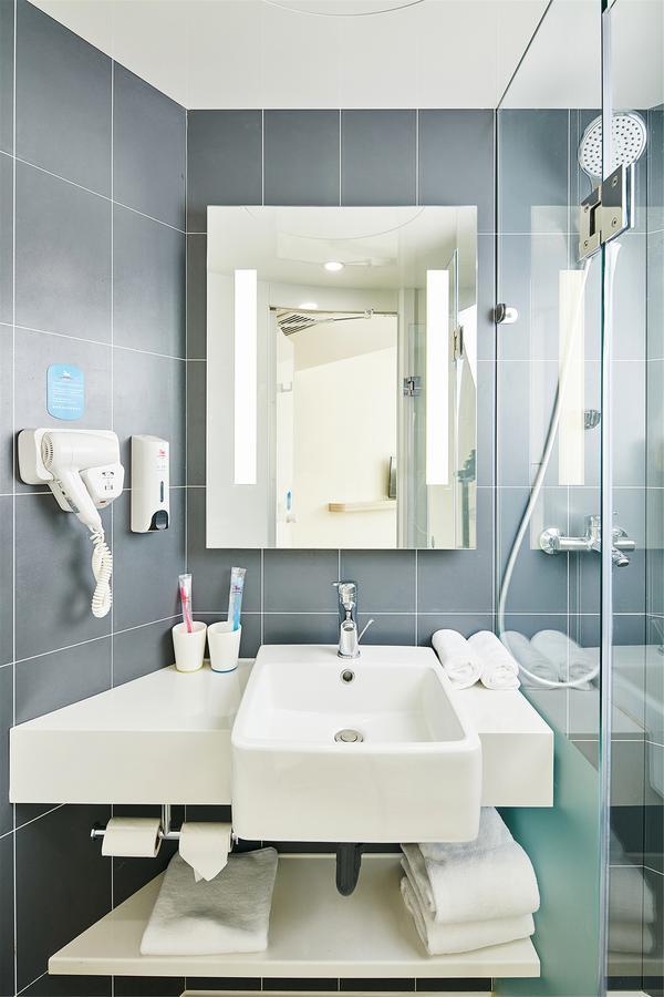 Hanting Hotel Shanghai Pudong Airport Zhuqiao Exterior photo